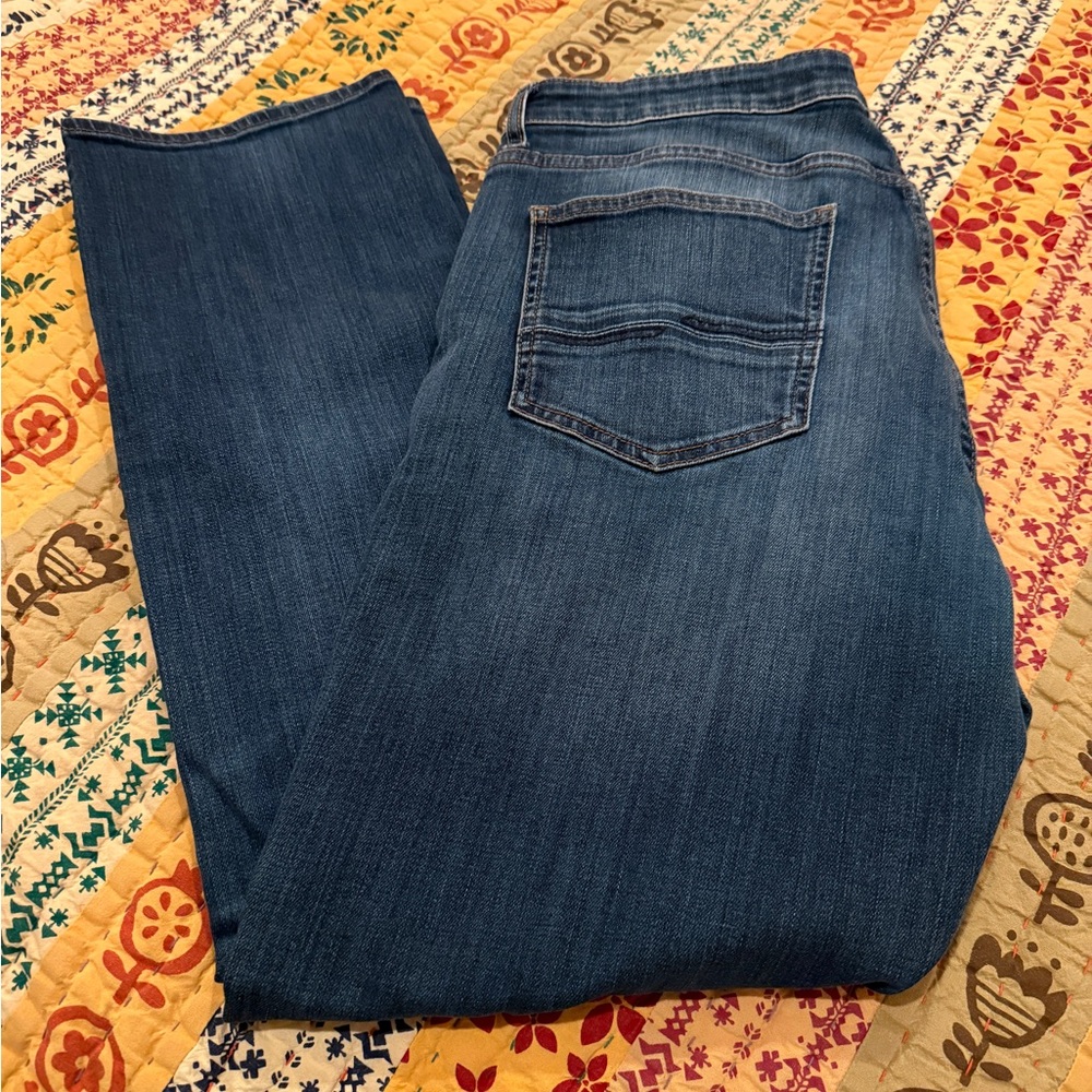 Outpost Makers Men’s Blue Jeans size 36 x 32 in good used condition